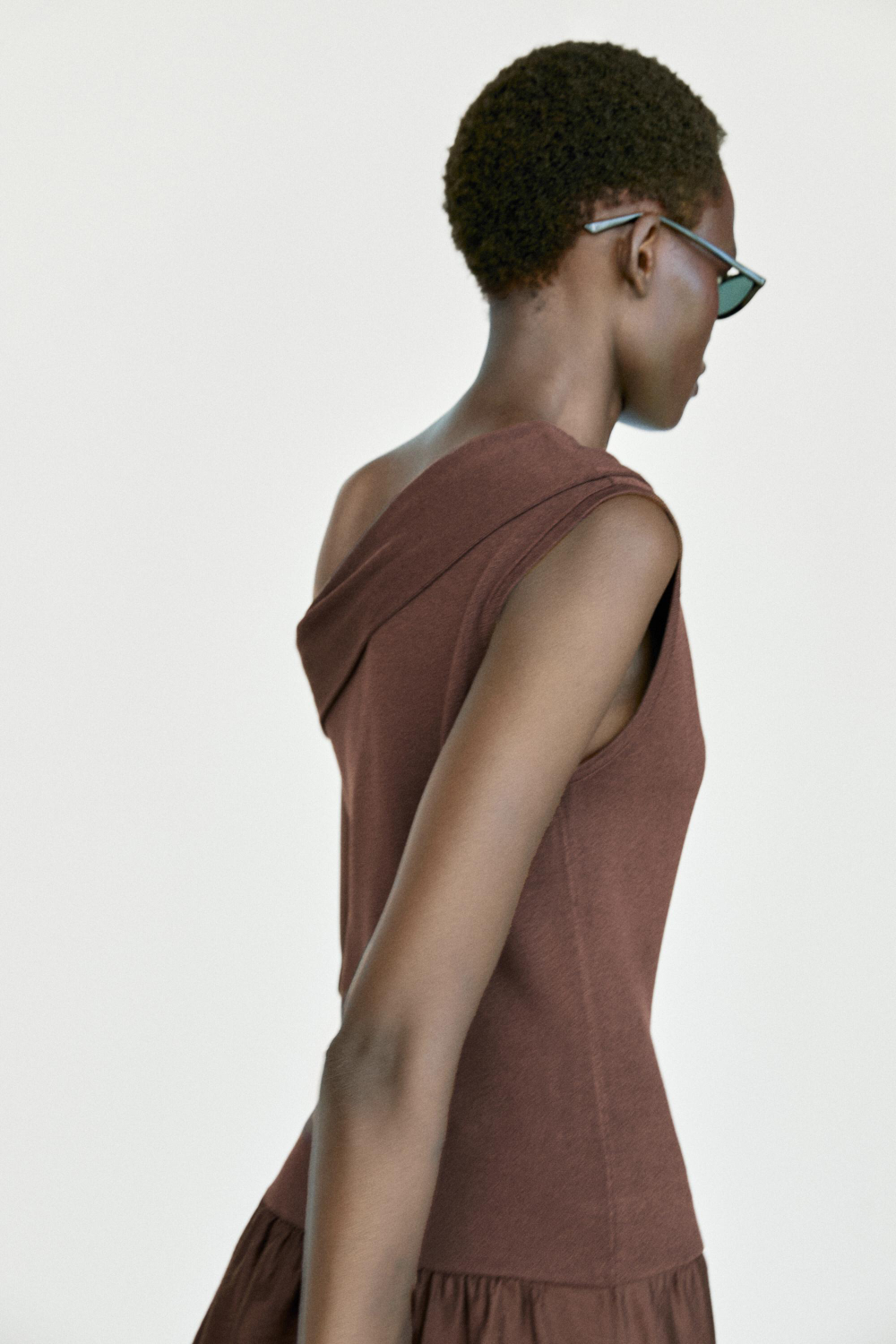 Massimo Dutti Платье миди с открытым плечом, коричневый