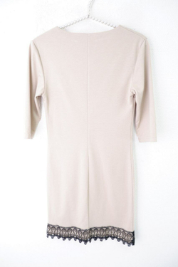 Платье светлое с кружевом 42 размер