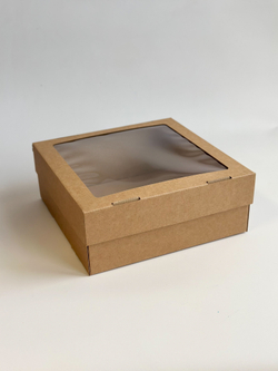 Коробка с окном 25 х 25 х 10 см, бурая