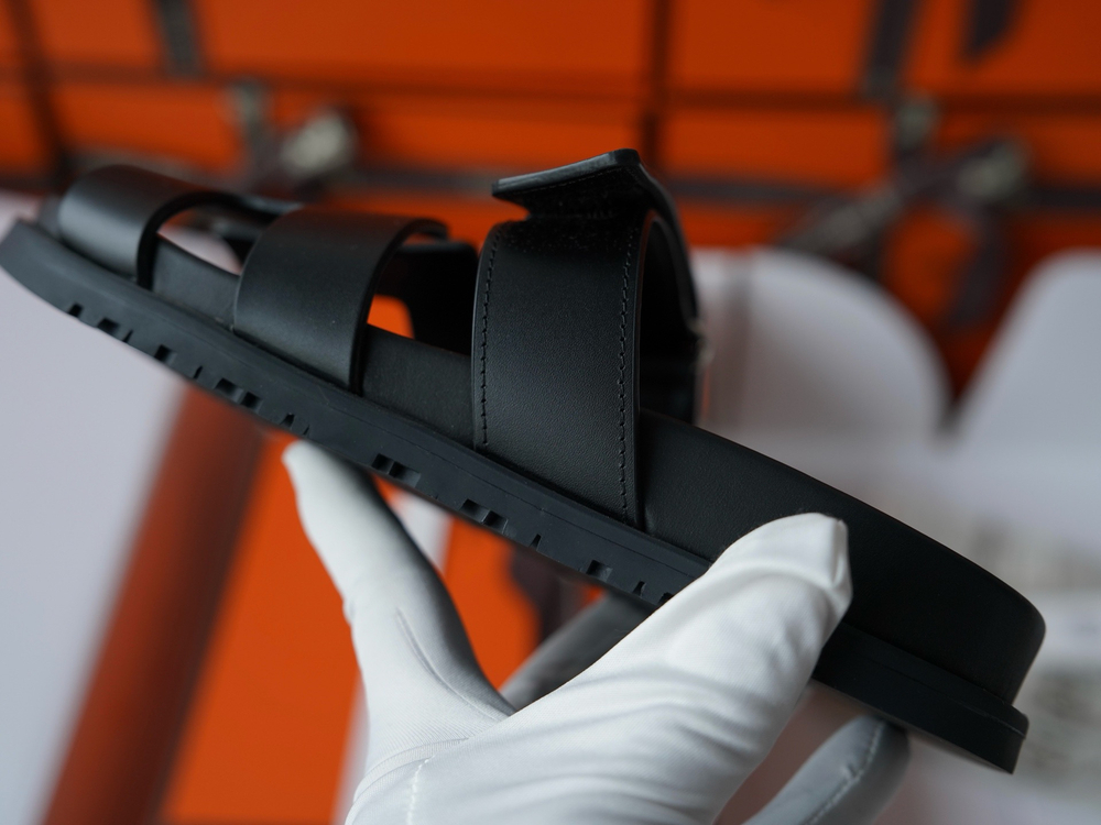 Сандалии из натуральной кожи