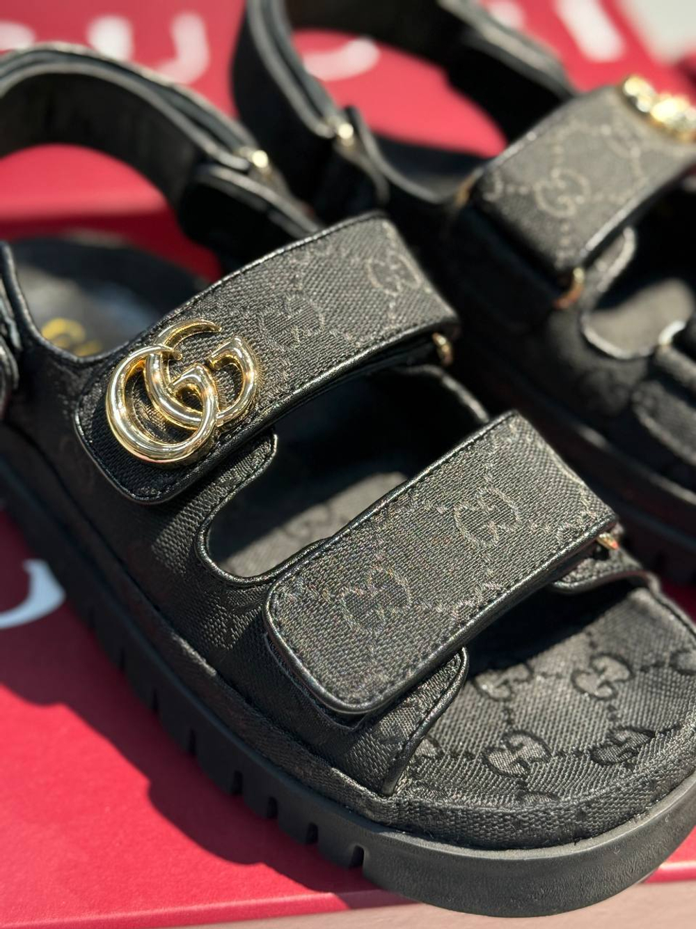 Сандалии Gucci