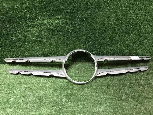 Накладка решетки радиатора Mercedes C W205 14-18