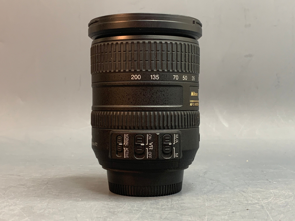 Nikon 18-200mm 3.5-5.6G ED AF-S VR DX