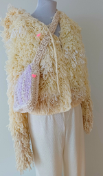 Сумка кроссбоди через плечо вязаная