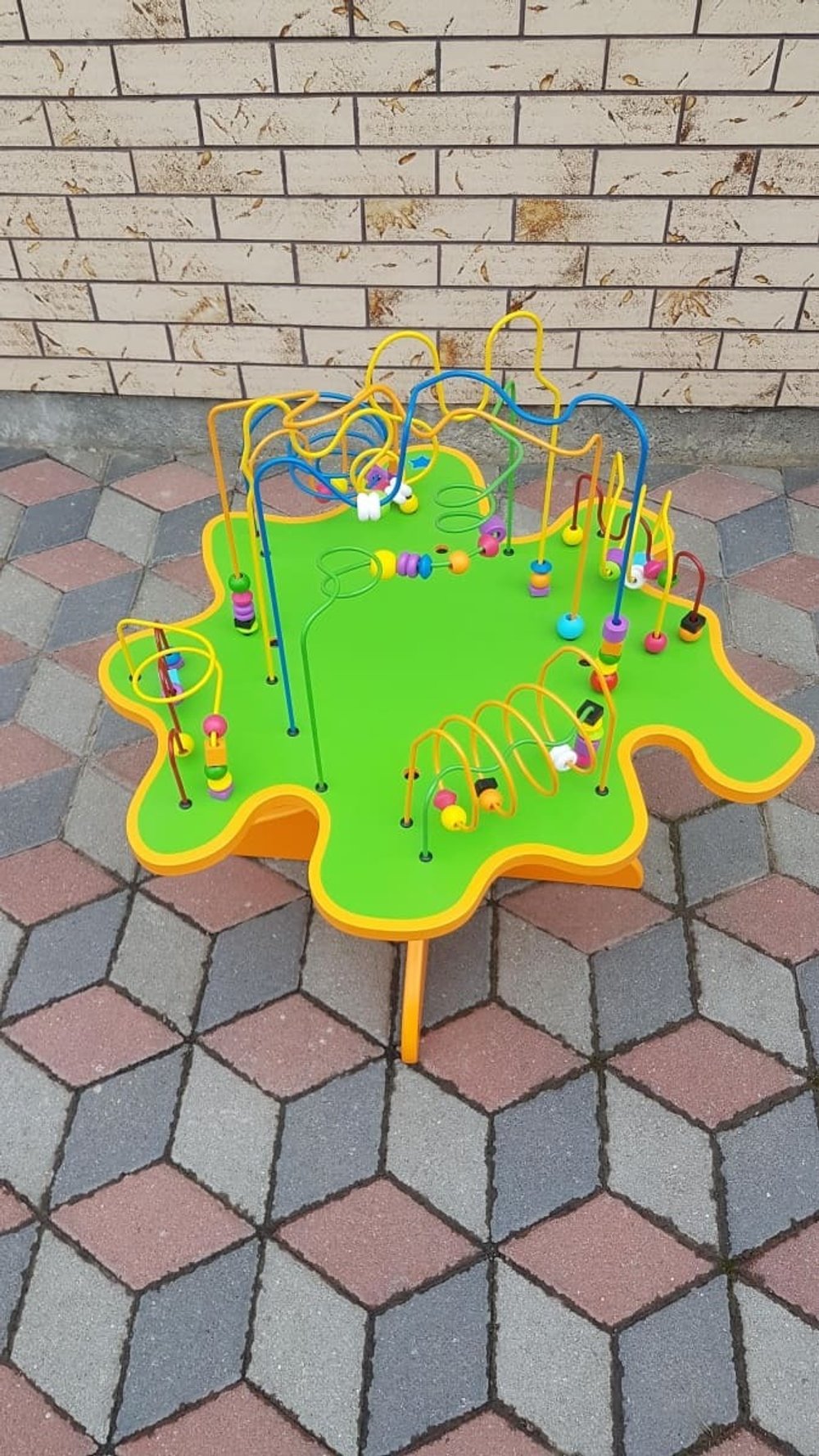 Интерактивный стол Beadstree table