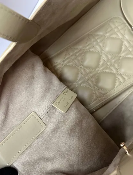 Сумка Dior Toujours, бежевый