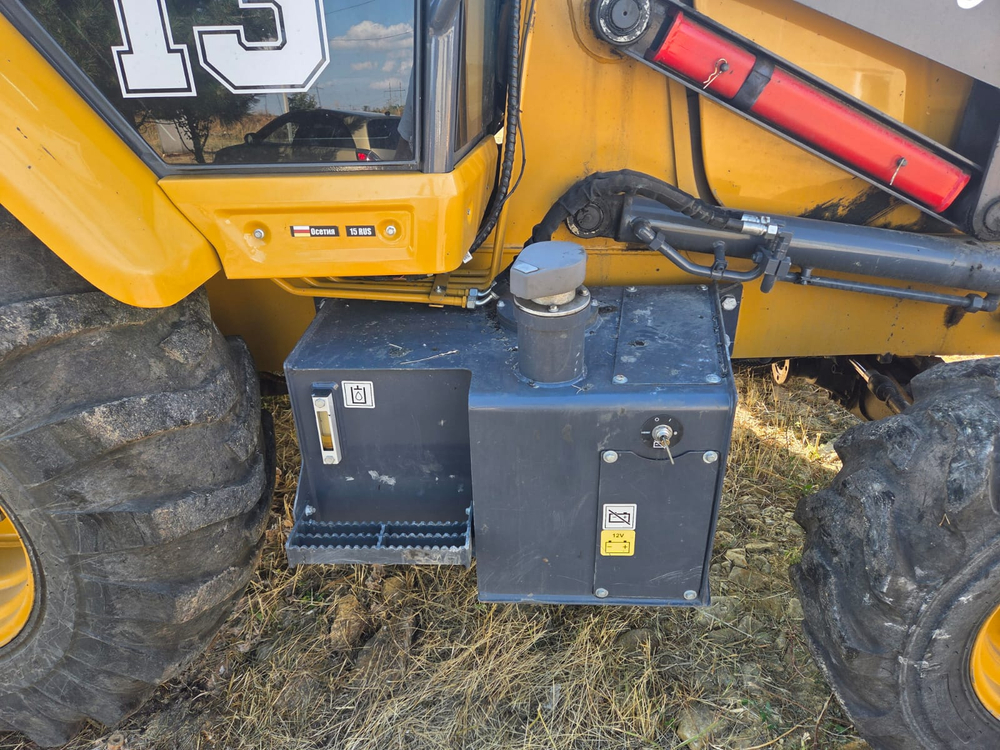 XCMG XC8* Экскаватор-погрузчик XC8-S2570  (Дизельный, 4,0 л, 100 л.с., АТ)