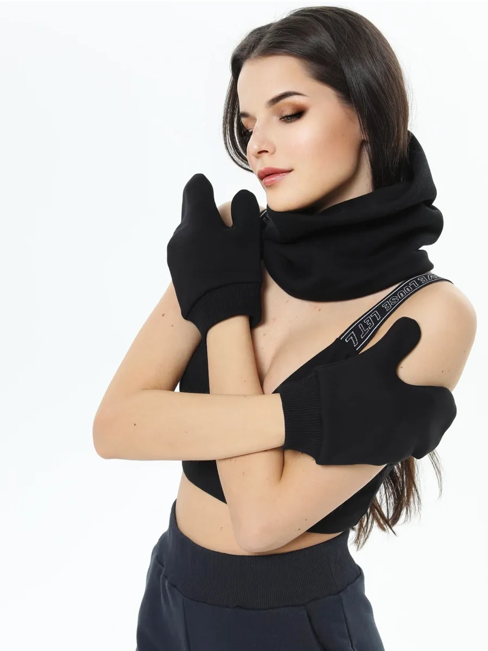 Комплект с начесом: снуд, варежки, шапка