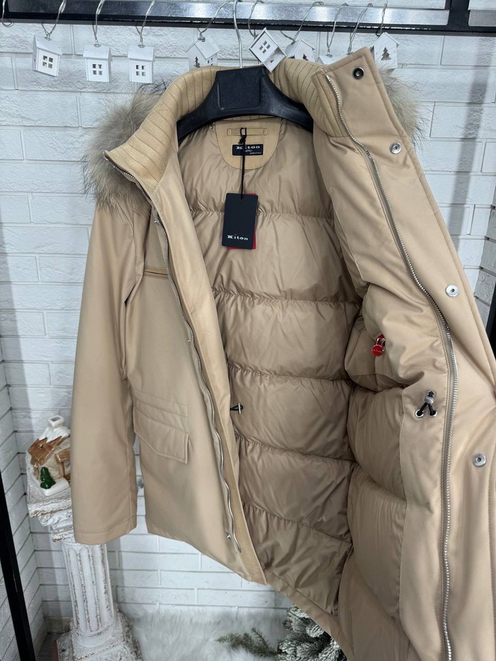 Пуховик Kiton