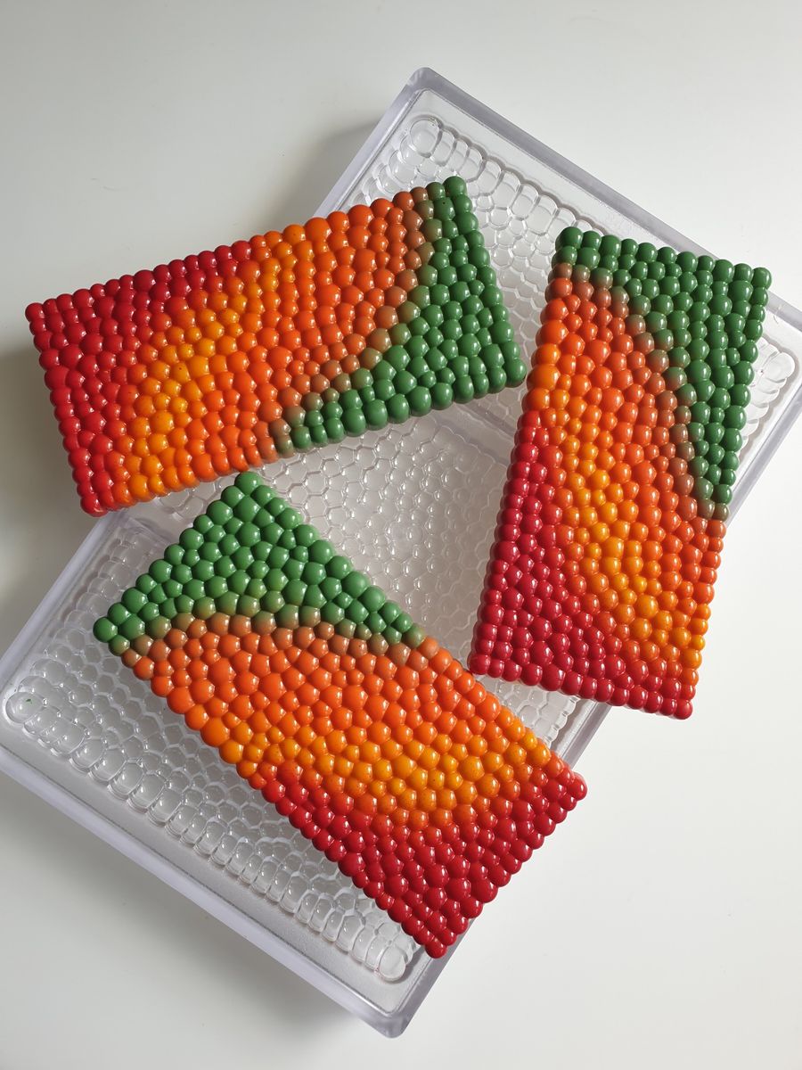 843 | Форма для шоколадных плиток "Пузырьки малые" (275х175 мм)