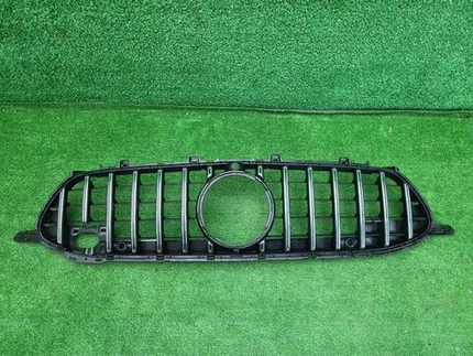 Решетка радиатора Mercedes AMG GT (2017-2024)