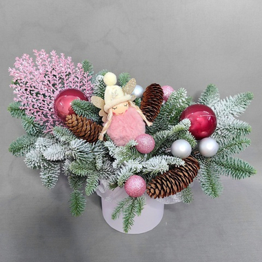 Новогодняя композиция в шляпной коробке