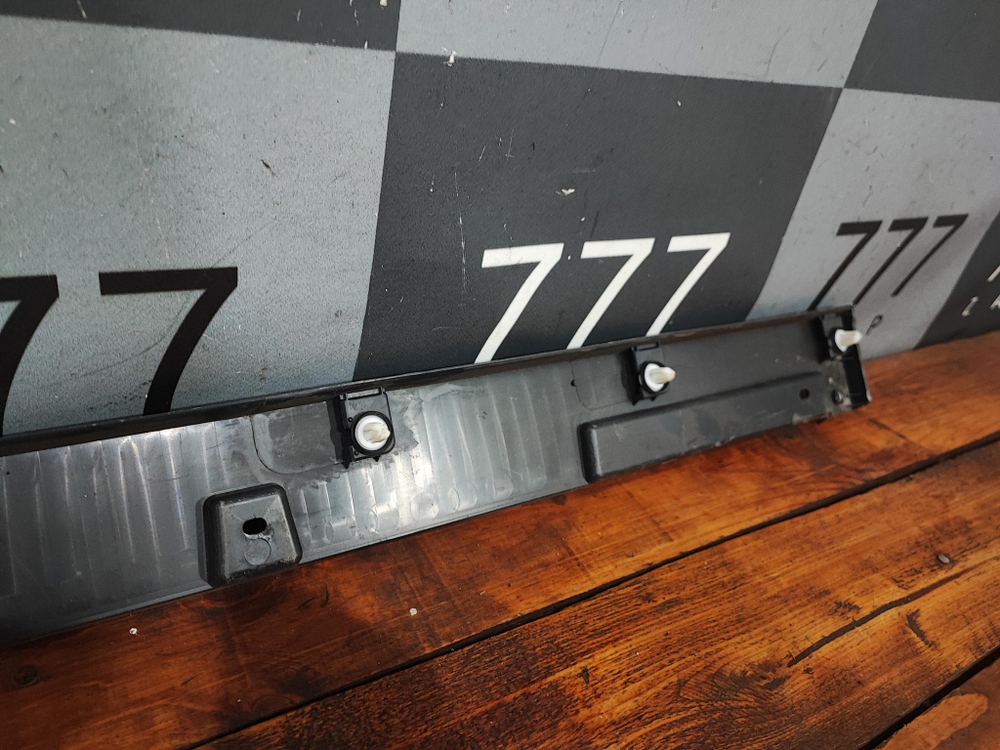 Накладка порога левая Chery Tiggo 8 Pro 20-22 Б/У Оригинал 609000088AA