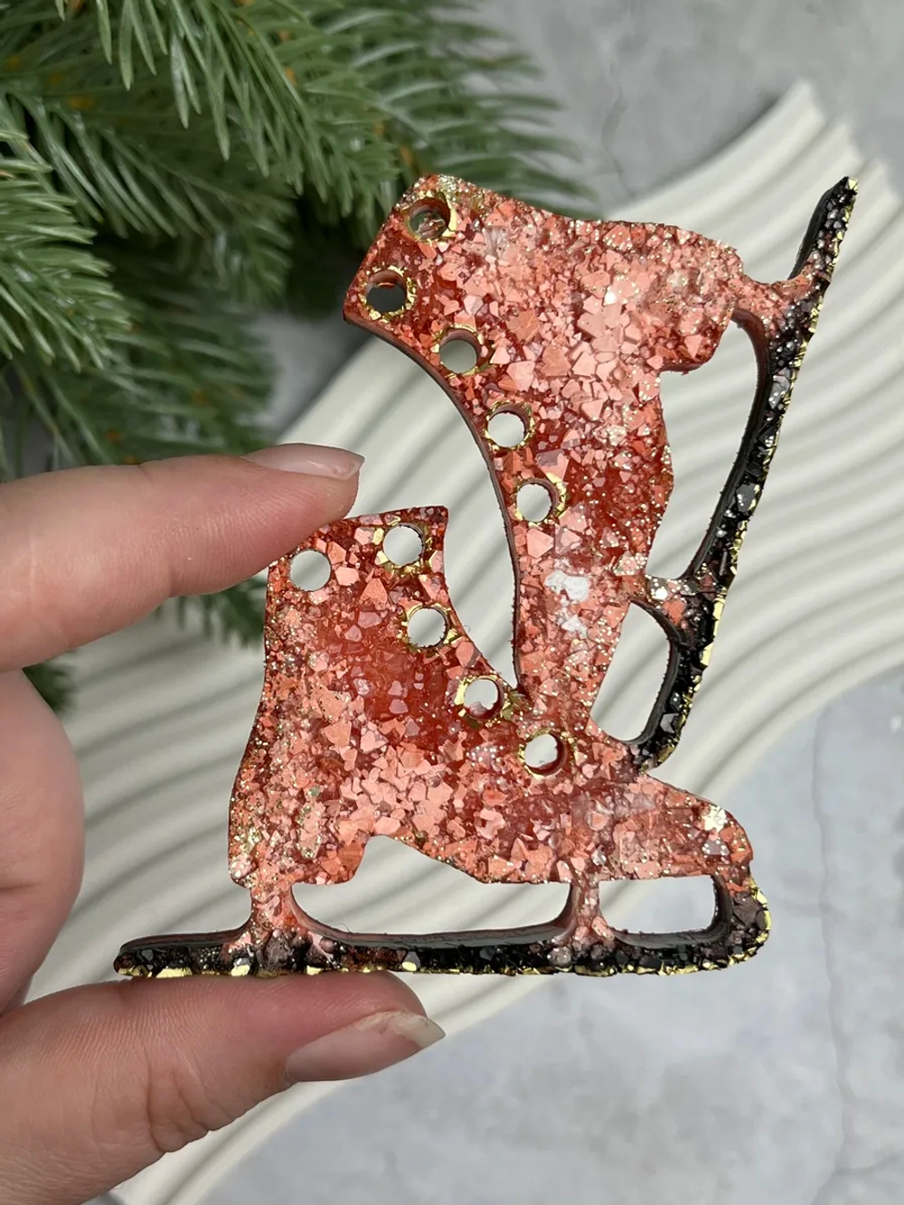 Новогодняя елочная игрушка Коньки