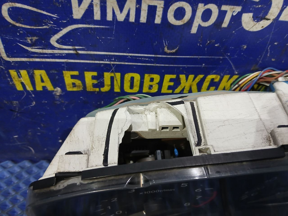 Щиток приборов TOYOTA CORONA 1993