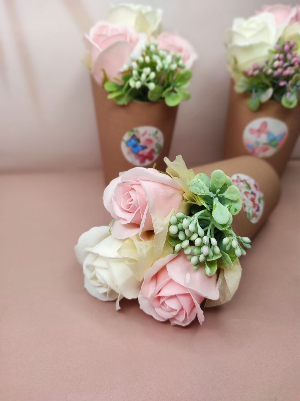 Мини букет из 3 мыльных роз на 14 февраля, 8 марта