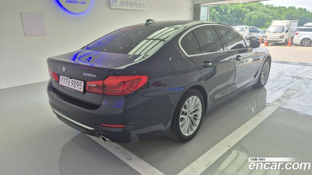 BMW 5 Series (G30) 520d xDrive Luxury Plus (11.2019)