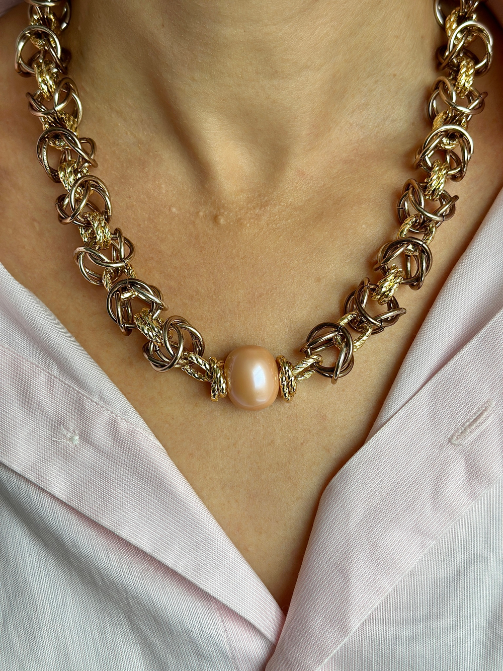HMG 1131 peach Колье Византия с жемчужиной 1,9 см арт.2100