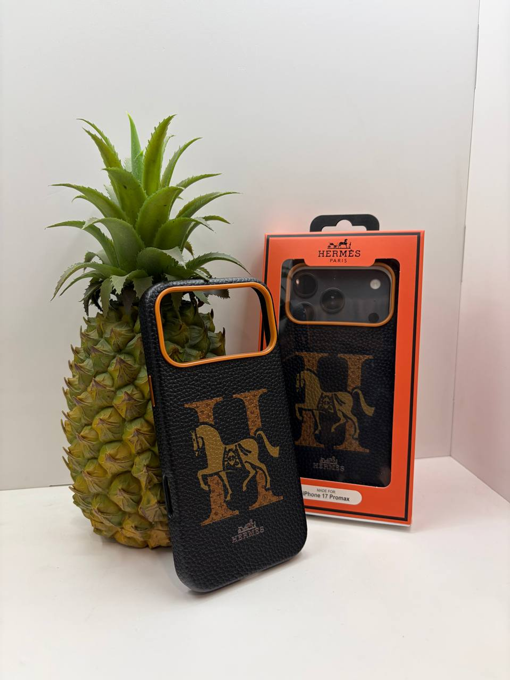 Накладка Hermes для iPhone 17 Pro Max