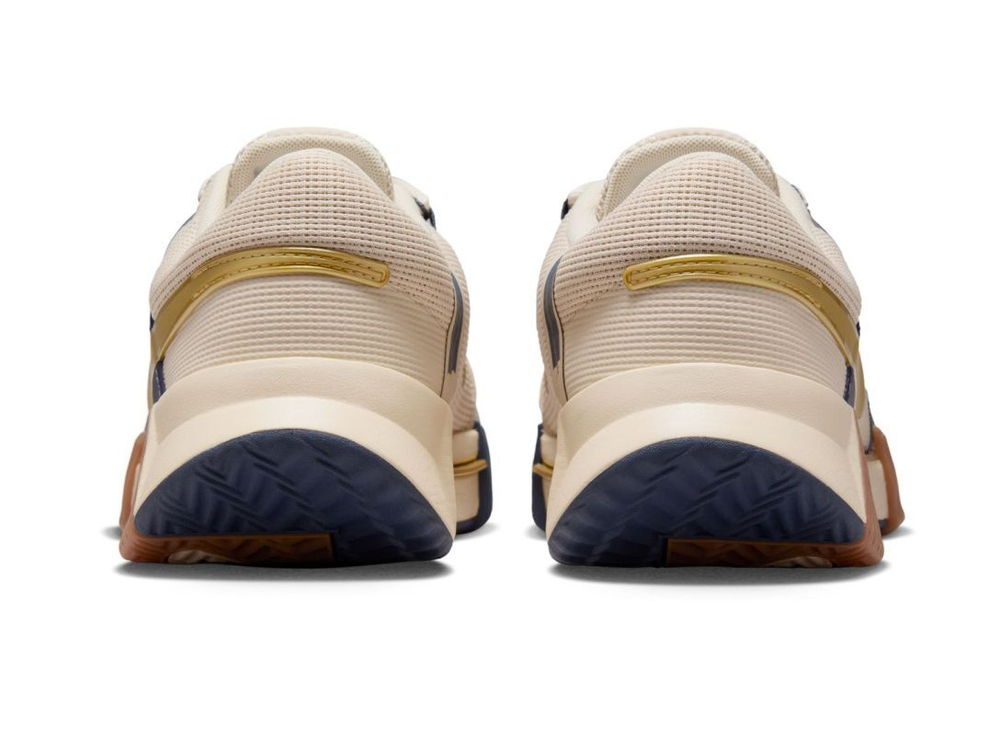 Мужские кроссовки теннисные Nike Zoom GP Challenge 1 Clay Premium - Бежевый, небесный, Золотой