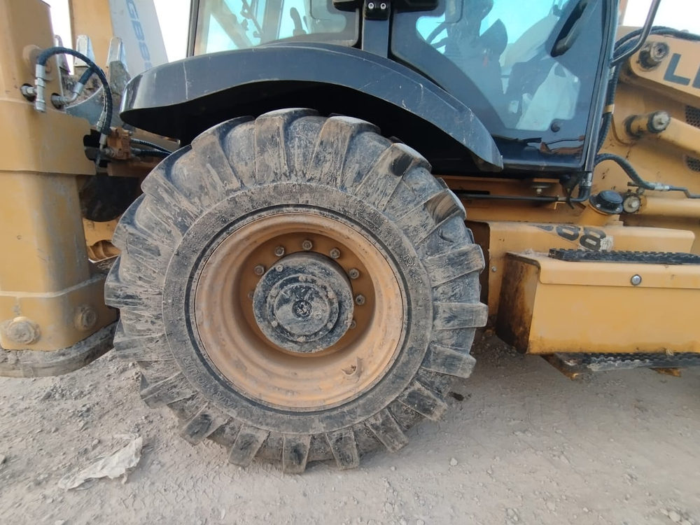 LGCM LGB* Экскаватор-погрузчик LGB88 (Дизельный, 4,3 л, 102 л.с., АТ)