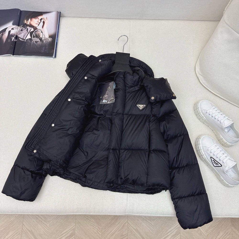 Пуховик Prada