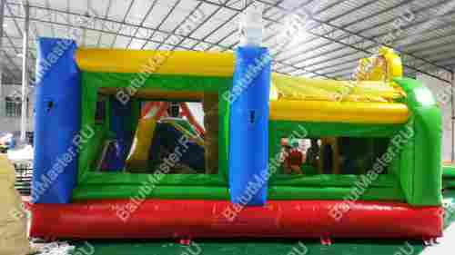 Коммерческий надувной батут "Законы джунглей" 6*4*2,8 м