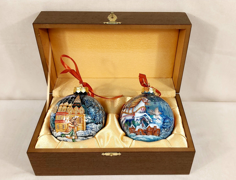 Набор новогодних шаров с ручной росписью "По-щучьему веленью" и "Снежная королева"