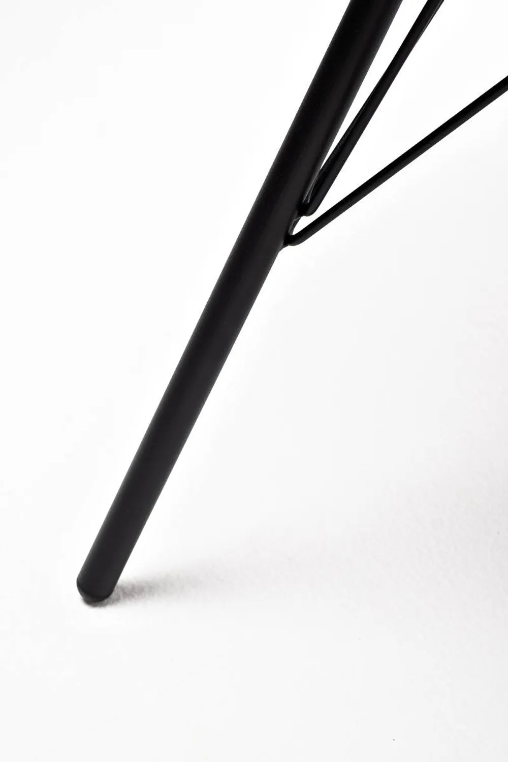 "Конте" интерьерный стол из HPL круглый Ø70см, цвет "серый гранит"