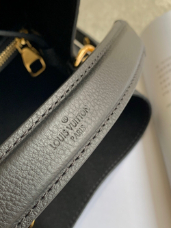 Louis Vuitton NeoNoe MM