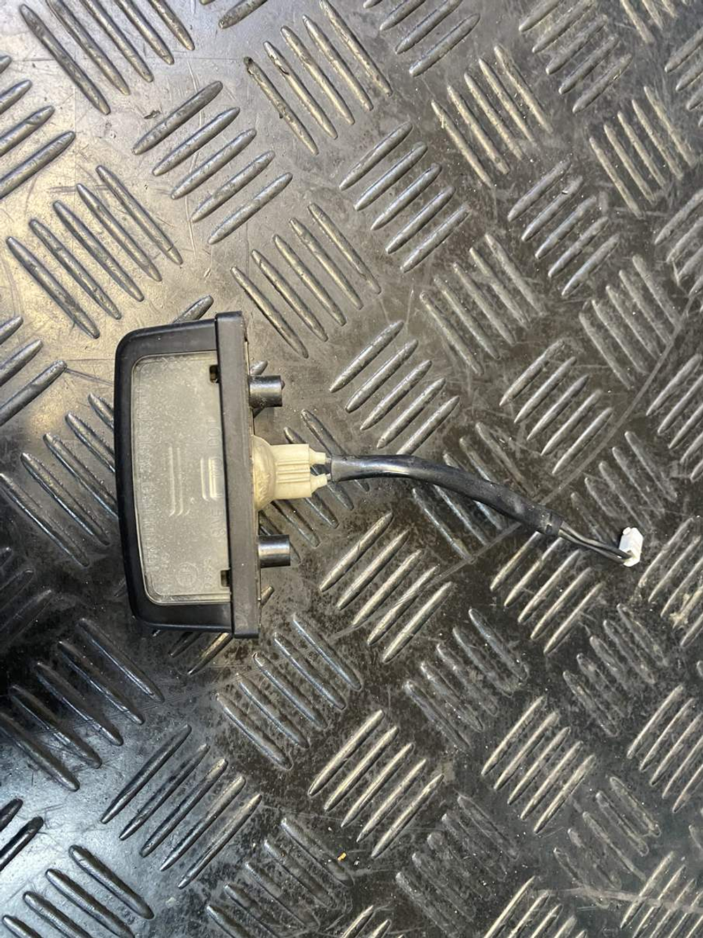 Подсветка номера Suzuki GSR400 (GK7DA)