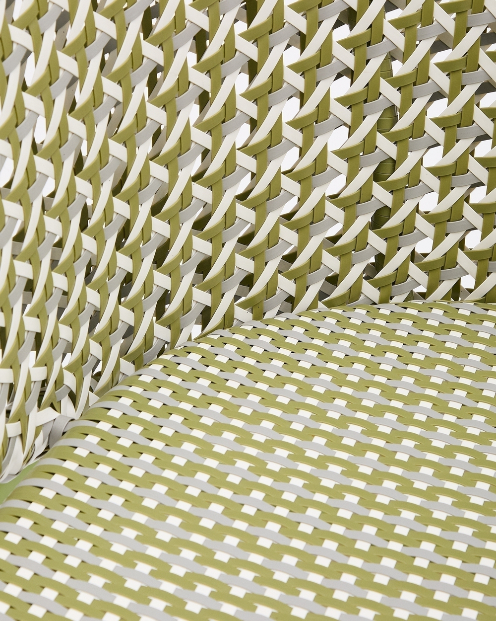 Подвесное кресло Saliga зеленого цвета из алюминия и искусственного ротанга