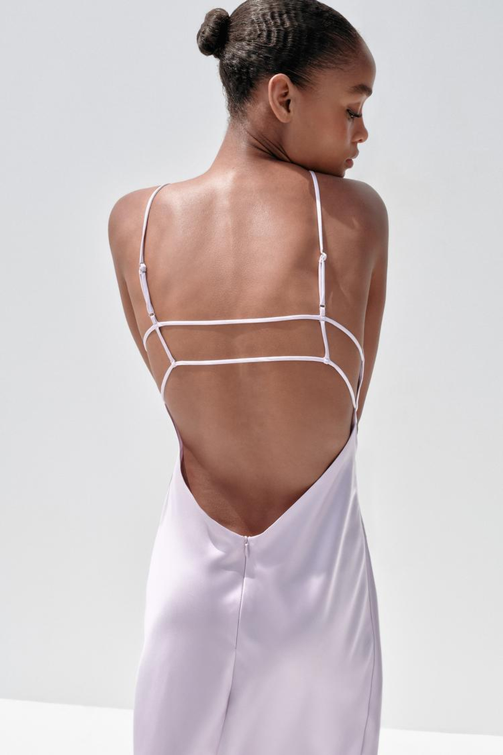 ZARA АТЛАСНОЕ ПЛАТЬЕ МИДИ, СИРЕНЕВЫЙ