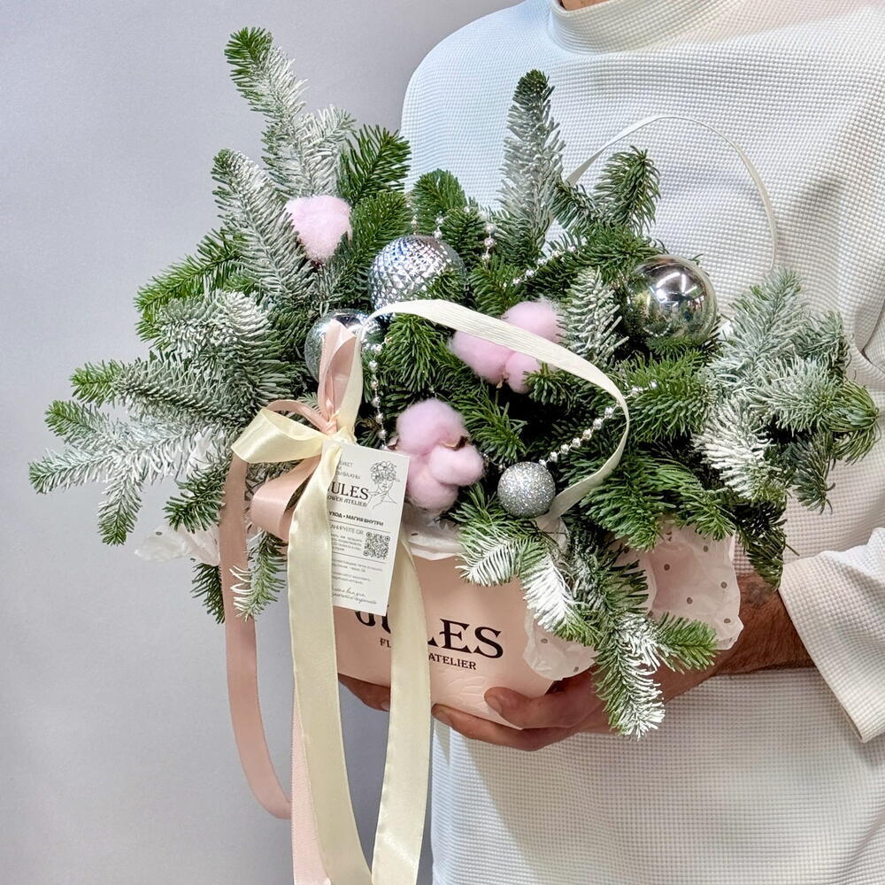 «Полярная звезда» композиция из ели ( нобилиса) и хлопка