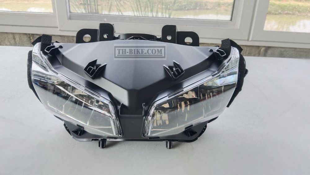33100-MKN-D11. HEADLIGHT ASSY. HONDA. CBR650 2019-2020