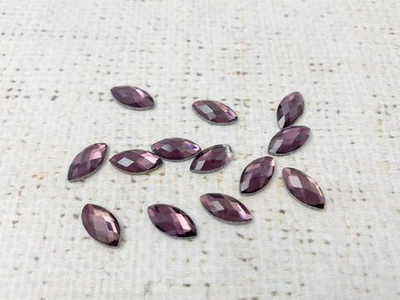 Стразы стекло клеевые, р. 1,2х0,5 см, бордовый