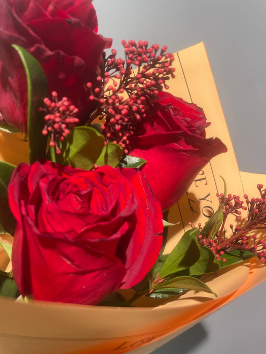 Букет-комплимент из роз 60 см &quot;Эксплорер&quot;