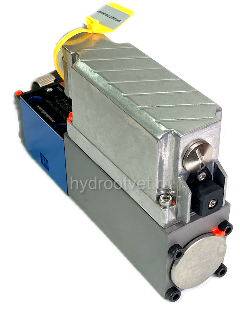 4WRPEH6CB04L-2X/G24K0/A1M - Сервораспределитель Ду6 с обратной связью по положению золотника и встроенным усилителем (OBE), номинальный расход 4 л/мин, характеристика L - линейная, схема C, сигнал управления A1 = ±10 V