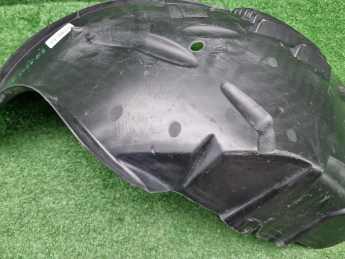 Подкрылок передний левый Mercedes GLE V167 (18-24)