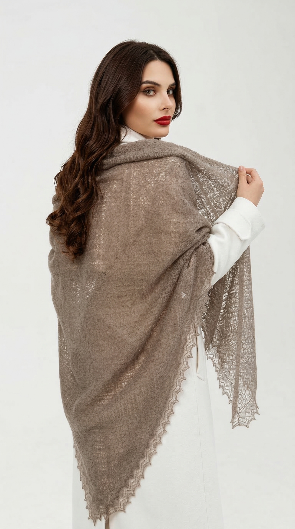 Оренбургский пуховый платок-паутинка А160-03 серый