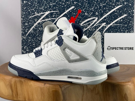 Air Jordan 4 Retro Midnight Navy
