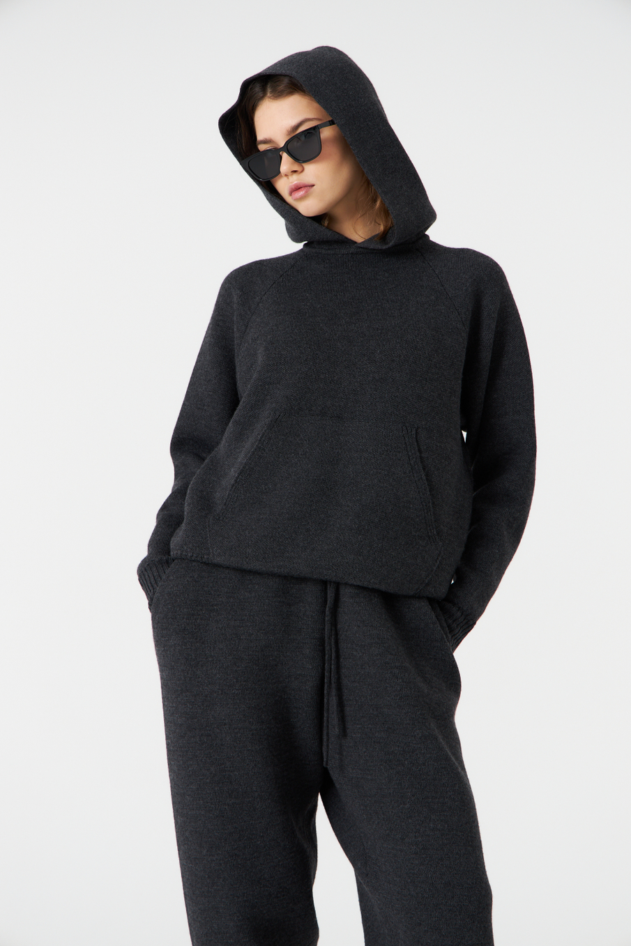 Брюки вязаные на резинке темный графит