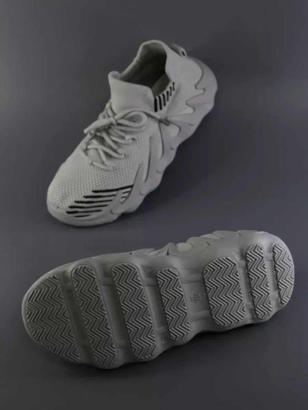 Кроссовки Изики детские - Yeezy boost- светло-серые