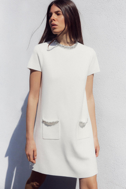 ZARA ОДНОТОННОЕ МИНИ-ПЛАТЬЕ СО СТРАЗАМИ, БЕЛЫЙ