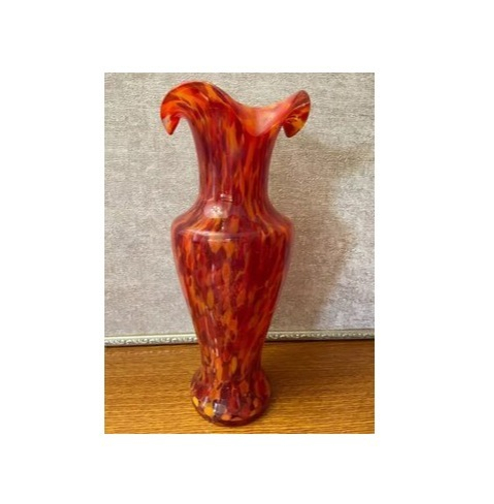 Ваза стекло больш. Цвет: оранжевая/красная.