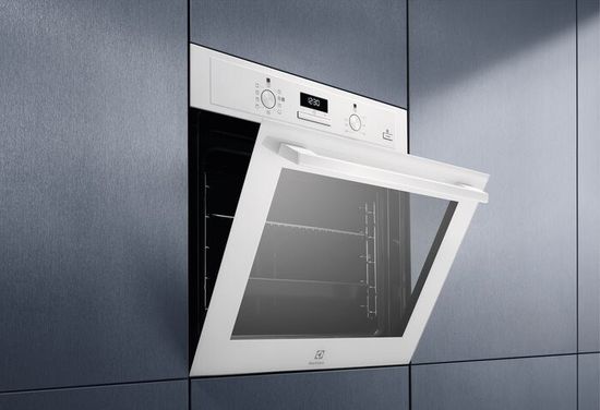 Электрический духовой шкаф Electrolux SteamBake OED 3H50 V