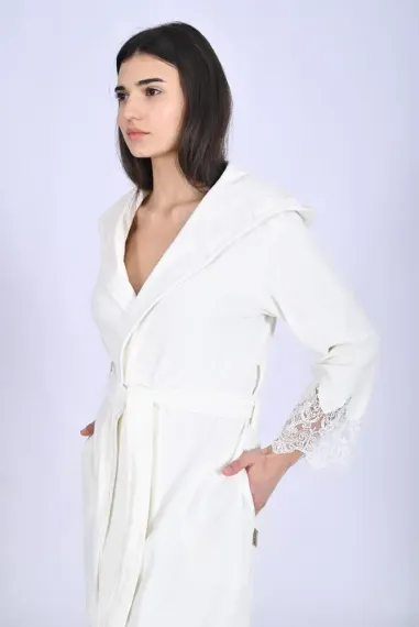 Халат женский велюровый с кружевом 0483 кремовый NUSA Турция