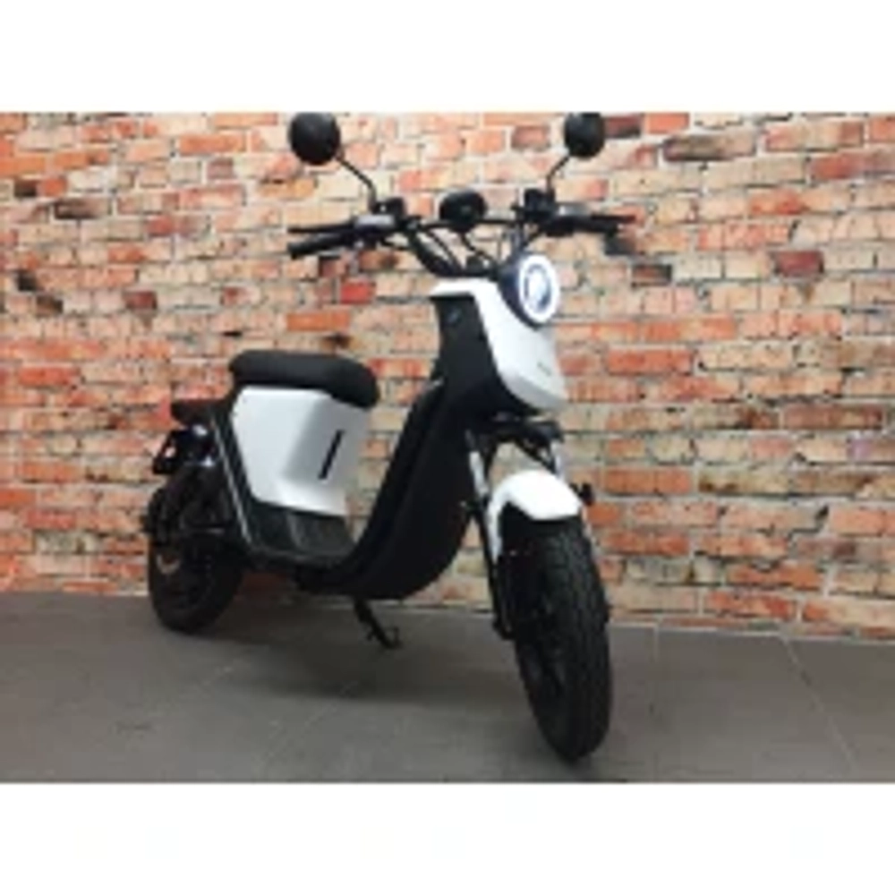 Электроскутер FST 1500W/72V/20AH