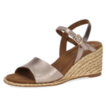 Босоножки на танкетке Caprice