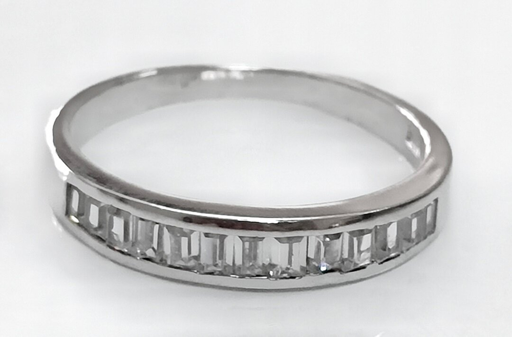 "Эстерелла" - ювелирное кольцо из серебра